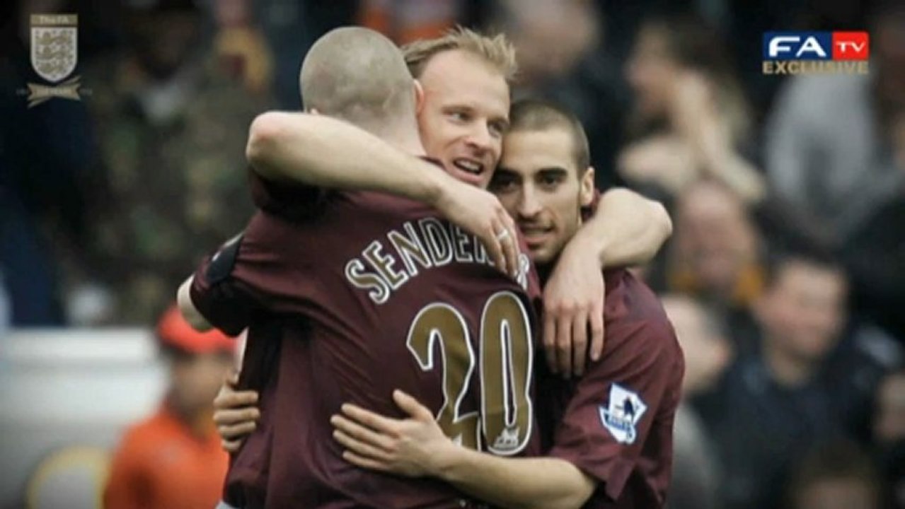 Dennis Bergkamp versagt beim Quiz