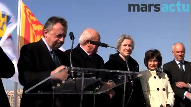 Jean-Noël Guérini prend à partie Marie-Arlette Carlotti pendant l'inauguration du Vieux port