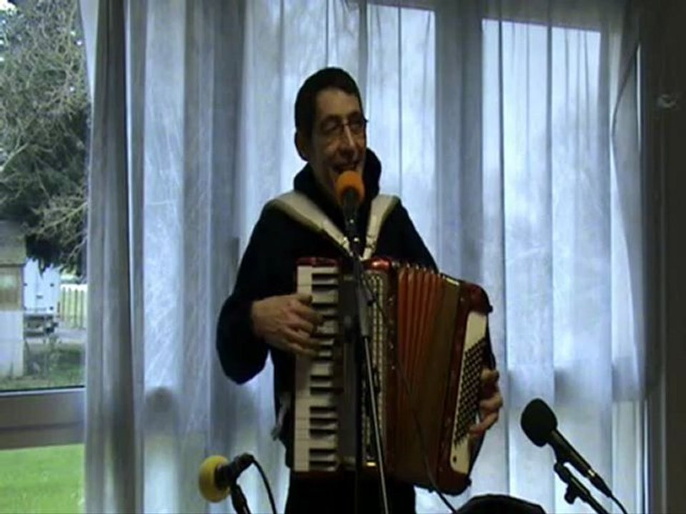 DIMITRI EN "LIVE" SUR PLUM'FM