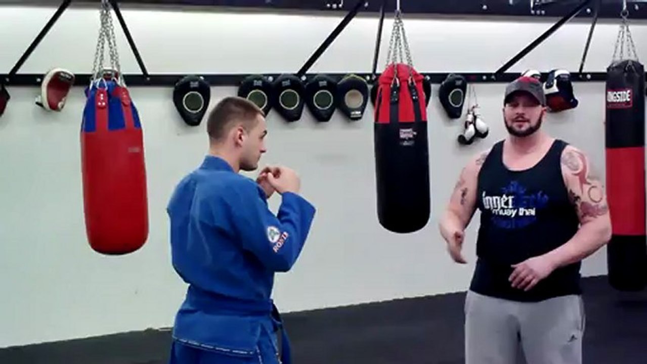 defend punch and attack