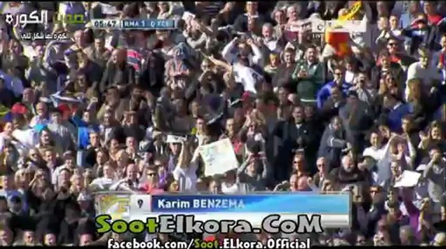 الهدف الاول لريال مدريد فى مرمى برشلونه - بنزيمه