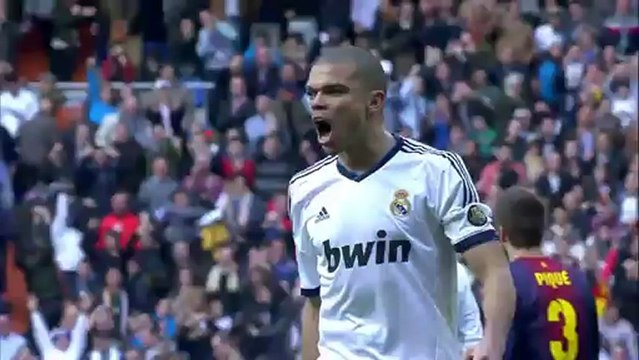 Le carton rouge de Victor Valdès à la fin du Clasico