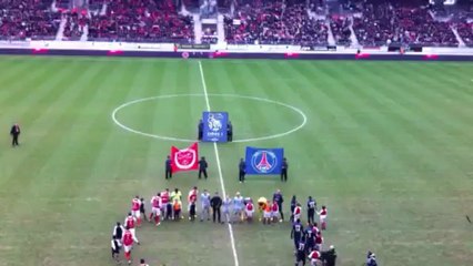 Entrée des joueurs sur le terrain pour le match Reims PSG