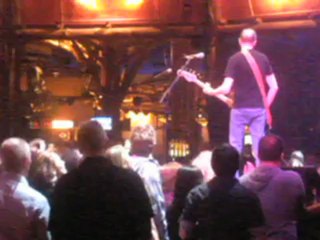 Wolf Den (Mohegan Sun) Concert 02-01-2013: Gin Blossoms - Somewhere Tonight