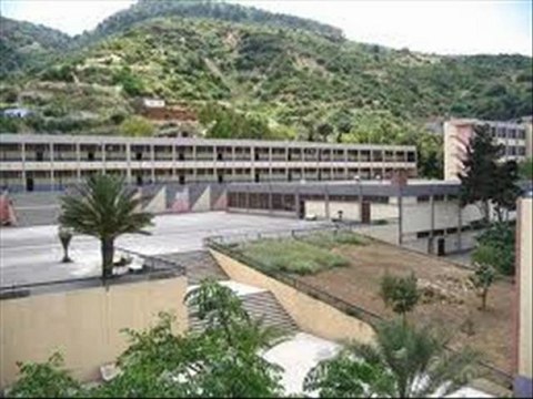 KHALED CHABI chante (ALGER -AIN -BENIAN SA VILLE NATALE.