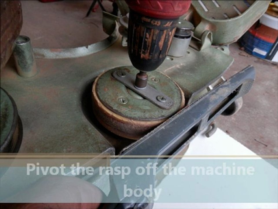 Removing flat spots from the wheels of a floor sanding machine