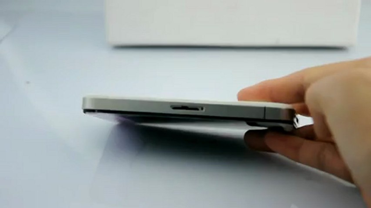 iPhone 4 Replacement Back Cover with iPhone 5 Style