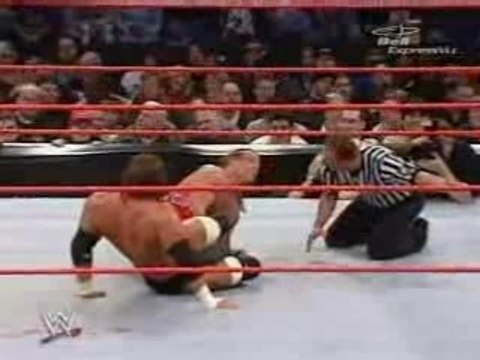 Shawn Michaels VS Triple H, WWE Taboo Tuesday 2004.