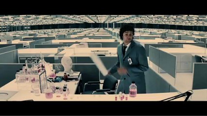 Un amor entre dos mundos - Tráiler Español [360p]