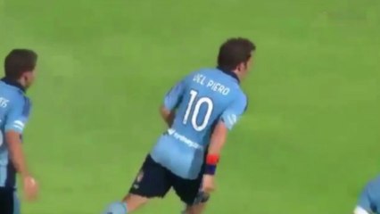 À 38 ans, Del Piero sait toujours marquer des buts monstrueux !