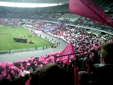 Résumé du match Stade Français - ASM Clermont Auvergne comptant pour la 20e journée de Top14 2012-2013. Victoire de Clermont 37-10