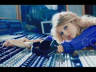 TUMSAY KHA THA BY RJ NEESHA