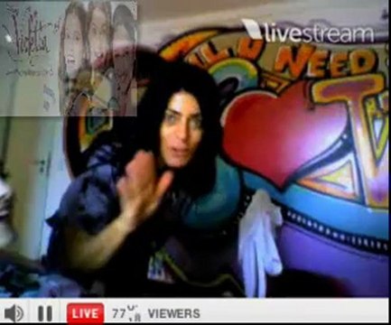 Twitcam - Tini Stoessel y Mercedes Lambre (Violetta y Ludmilla) - 03/03/13
