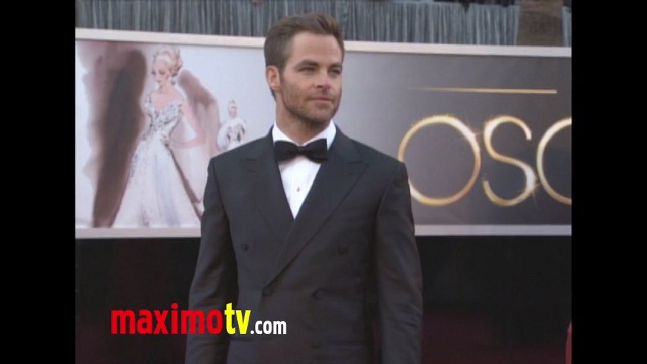 Chris Pine Oscars 2013 Fashion Arrivals