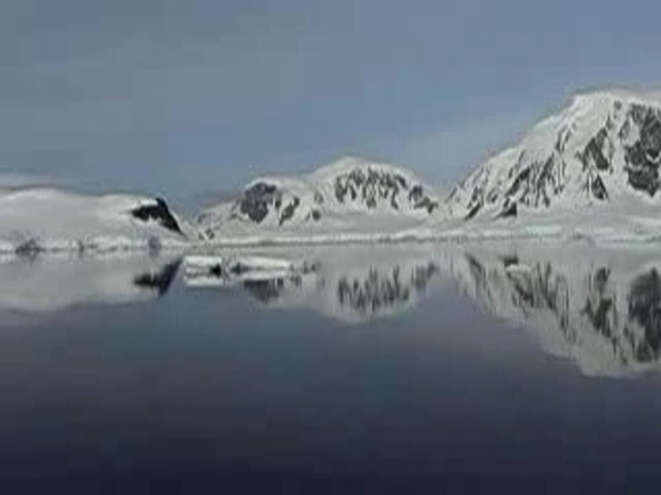 antarctique-canal-lemaire-mer-miroir