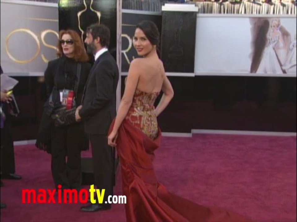 Olivia Munn Oscars 2013 Fashion Arrivals