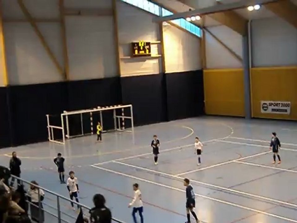 U13 equipe 1 finale contre Noyal Pontivy,beau but de Noyal!