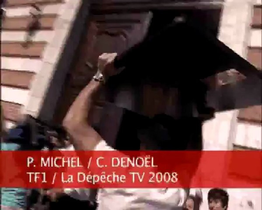 Le Brennus sur la place du Capitole, interview de Fabien Pelous et de Guy Novès manager général du Stade toulousain