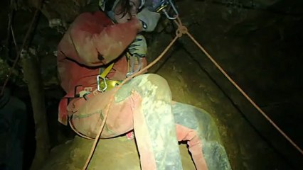 Traversée grotte claire 03 mars 2013 Alex (4)