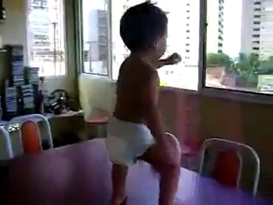 Bébé danseur de samba
