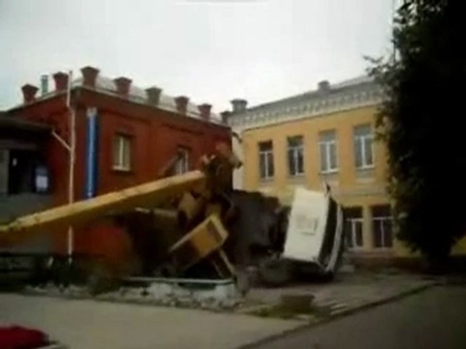 Régis conduit une grue