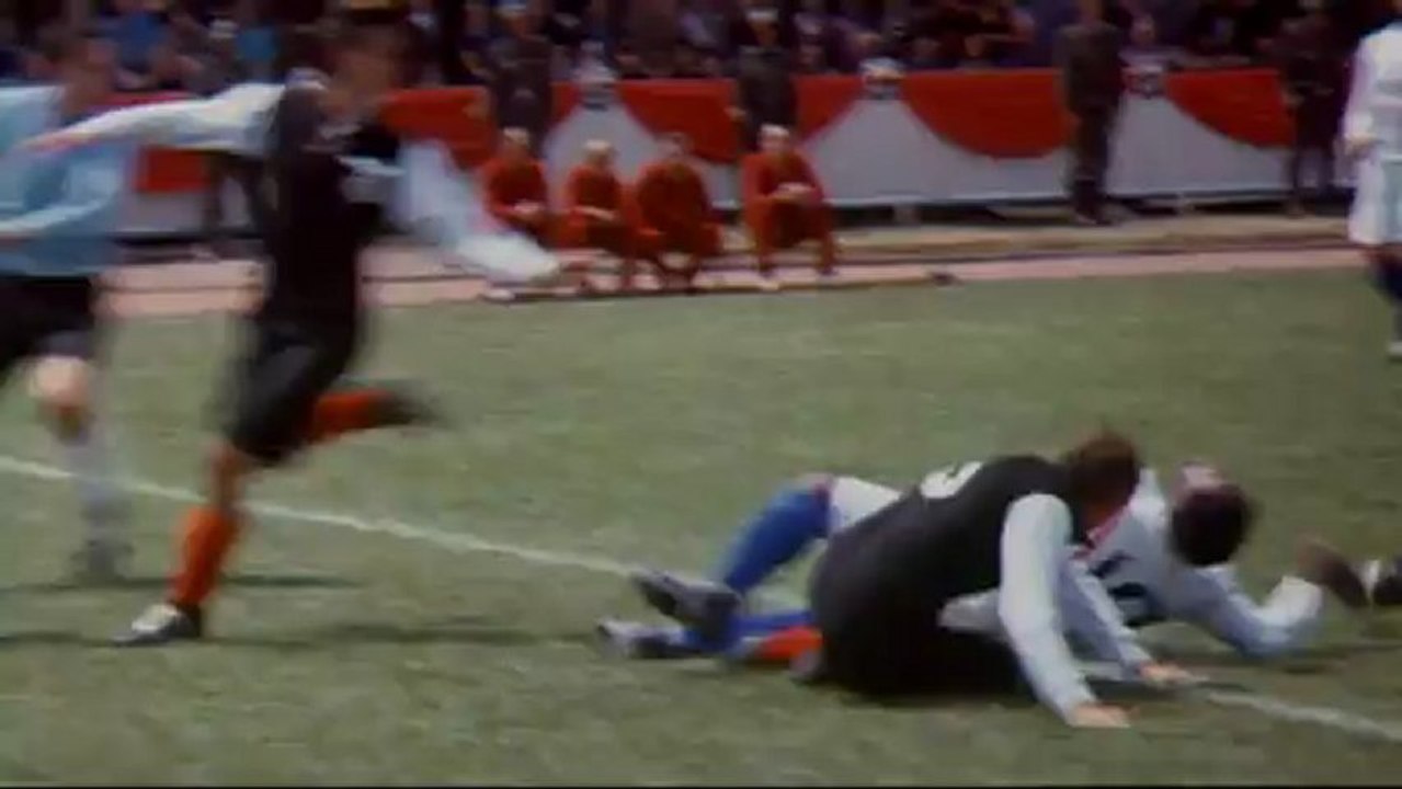 ESCAPE TO VICTORY Trailer