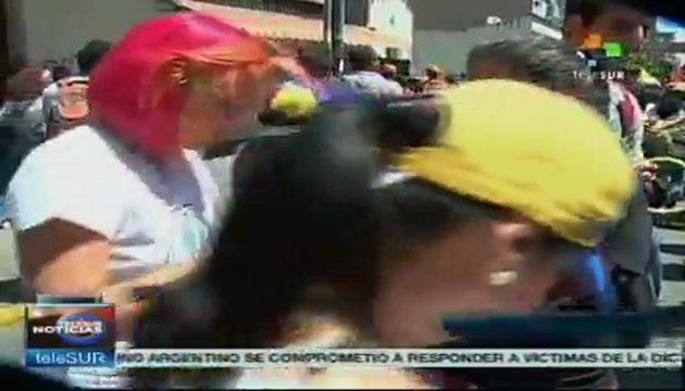 Juventud venezolana muestra apoyo a Chávez en Caracas