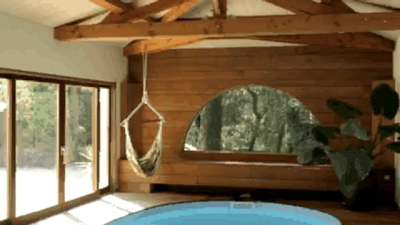 Piscine coque polyester forme libre