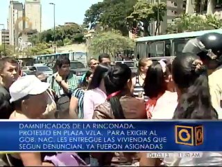 Damnificados también protestaron en Plaza Venezuela: "no hay respuestas, hay una mamadera de gallo"