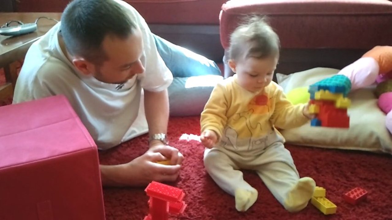Il faut bien occuper Papa !!