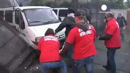 Goodyear'ın öfkeli çalışanları polisle çatıştı