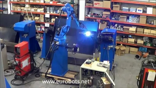 Isola Motoman robot di saldatura HP-20 NX100 RM2-250-STX eurobots.it