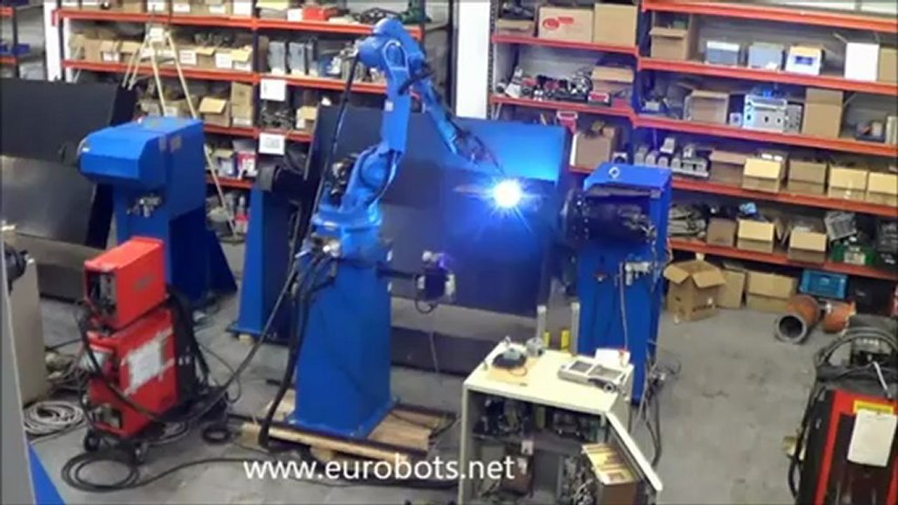 Isola Motoman robot di saldatura HP-20 NX100  RM2-250-STX www.eurobots.it