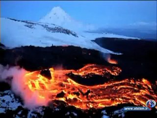 شاهد الحمم البرکانیة کیف تنصهر بین الثلوج