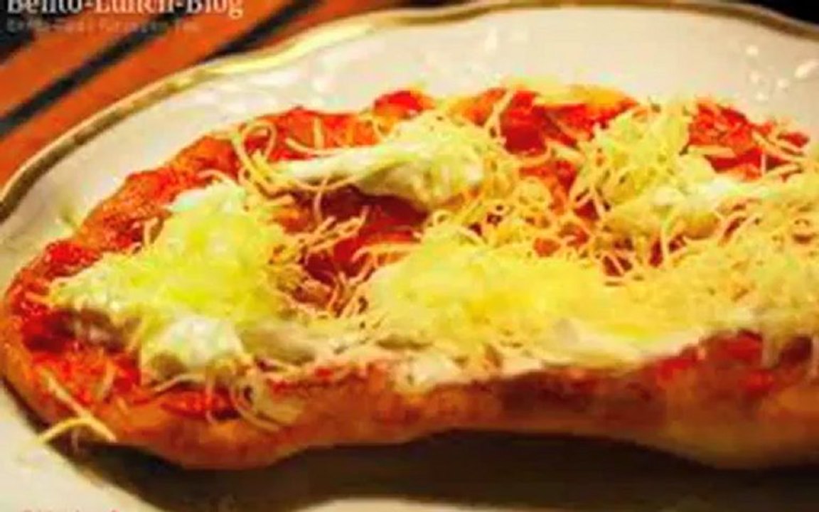 10 Gefüllter Langos Rezept. Ungarische Langosch Rezepte Kàposztàs làngos ein Làngos mit Kraut gefüllt Christian Langos