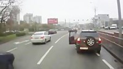 Don't Cut Off This Bus Driver