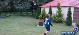لعشاق الرياضة، طفل بولندي یمتاز بمهارات کرویة خارقة