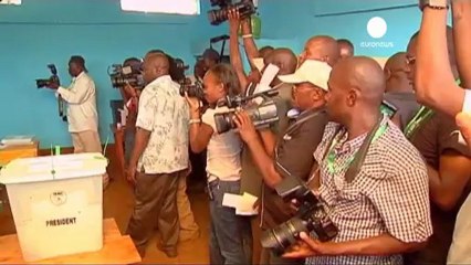 Kenya : la présidentielle se joue entre Uhuru Kenyatta...