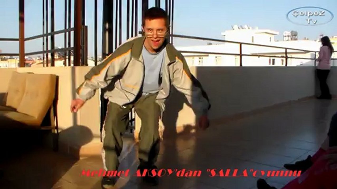 MEHMET AKSOY'DAN "SALLA" OYUN'U =ANTALYA