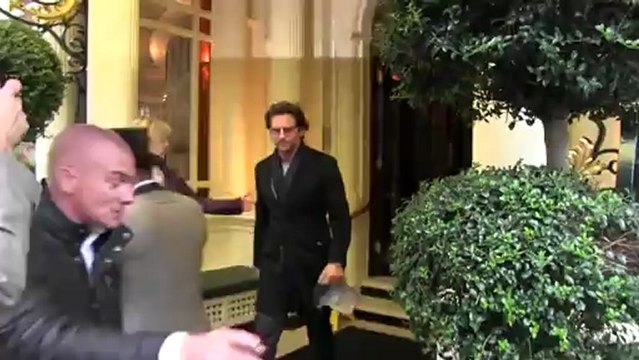 Bradley Cooper Reflects on His Late Father and Not Wanting to Win an Oscar