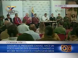 Jóvenes encadenados buscan "intervención extranjera", según Maduro