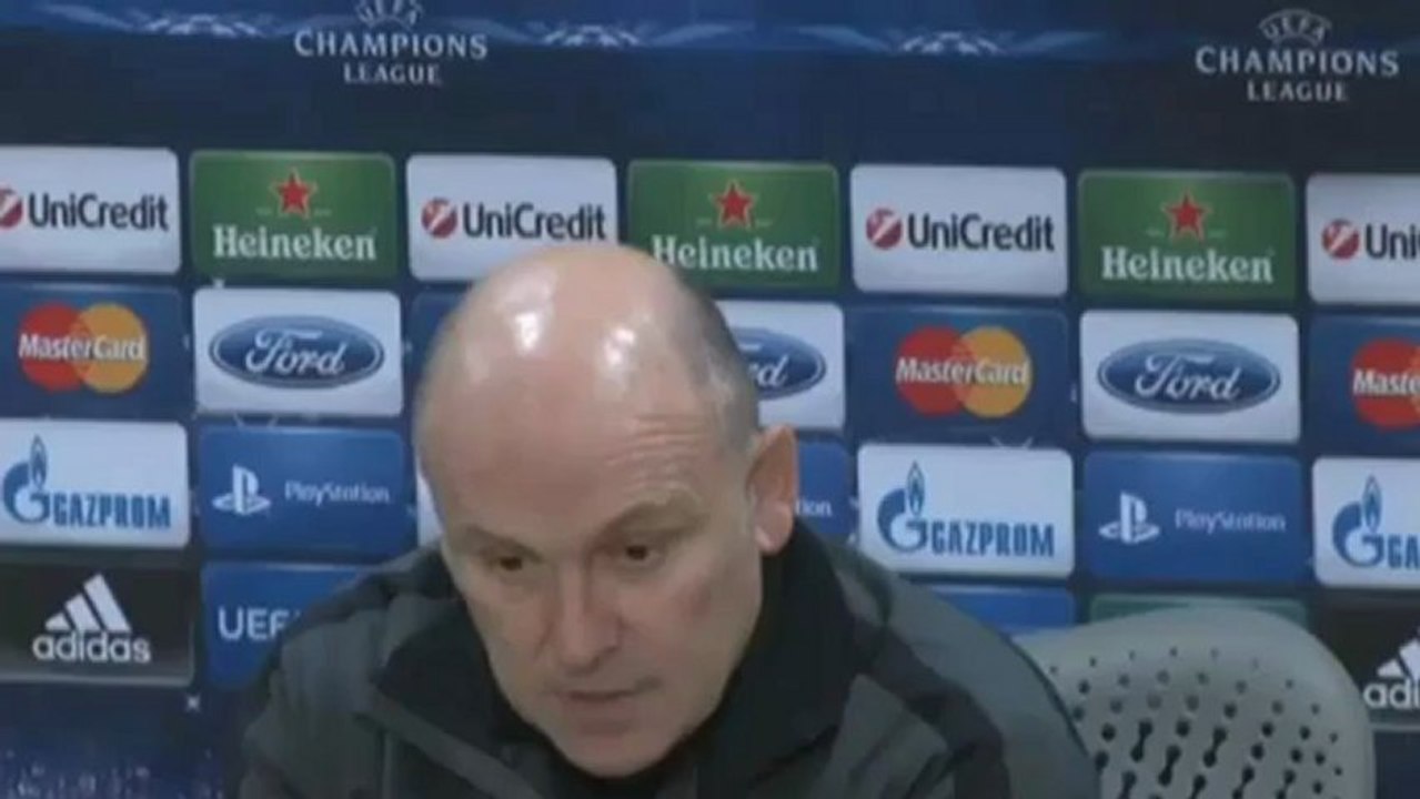 Wut über Nani-Platzverweis - Ferguson schickt Co-Trainer zur PK