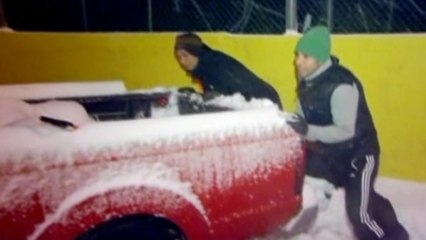 Massive snowstorm slams U.S. Midwest