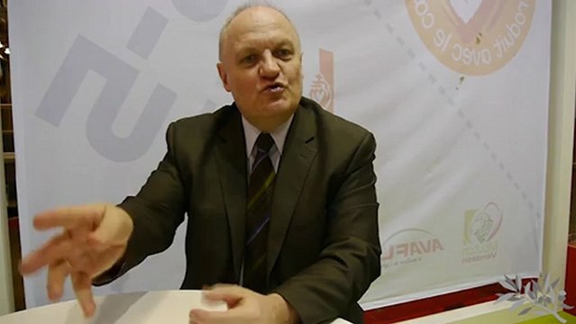 Interview de François Asselineau au salon de l'agriculture le 3 mars 2013