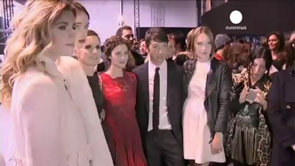 A Parigi in passerella il rock-chic di Chanel e il...