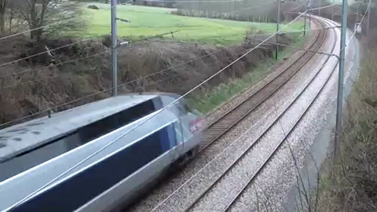 Rencontre entre deux TGV