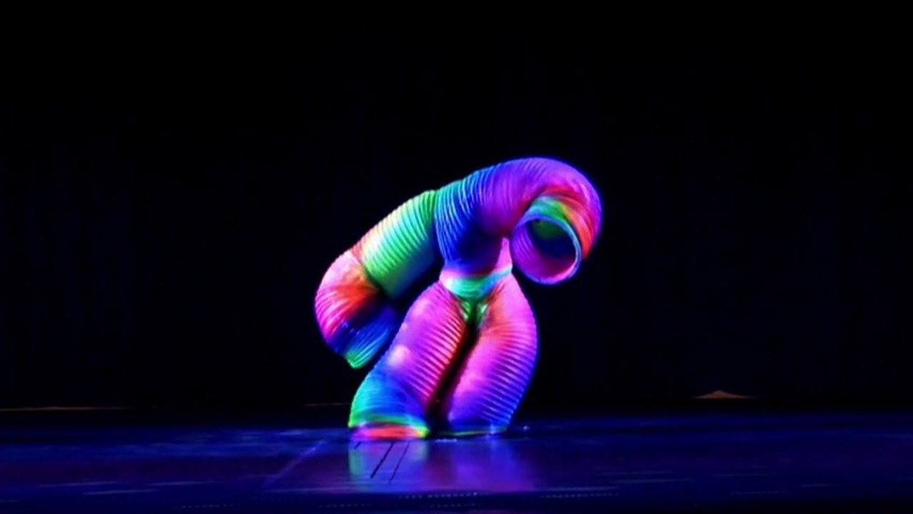 © Veniamin's Human Slinky ®