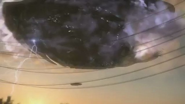 UFO DE SANTA CLARITA. CALIFORNIA - MELHOR HOAX DE UFO DE TODOS OS TEMPOS.