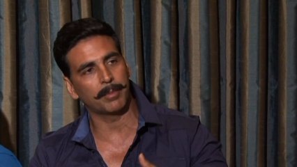 Akshay Kumar's Thuppaki Remake Creates Panic At The Mumbai Railway Station