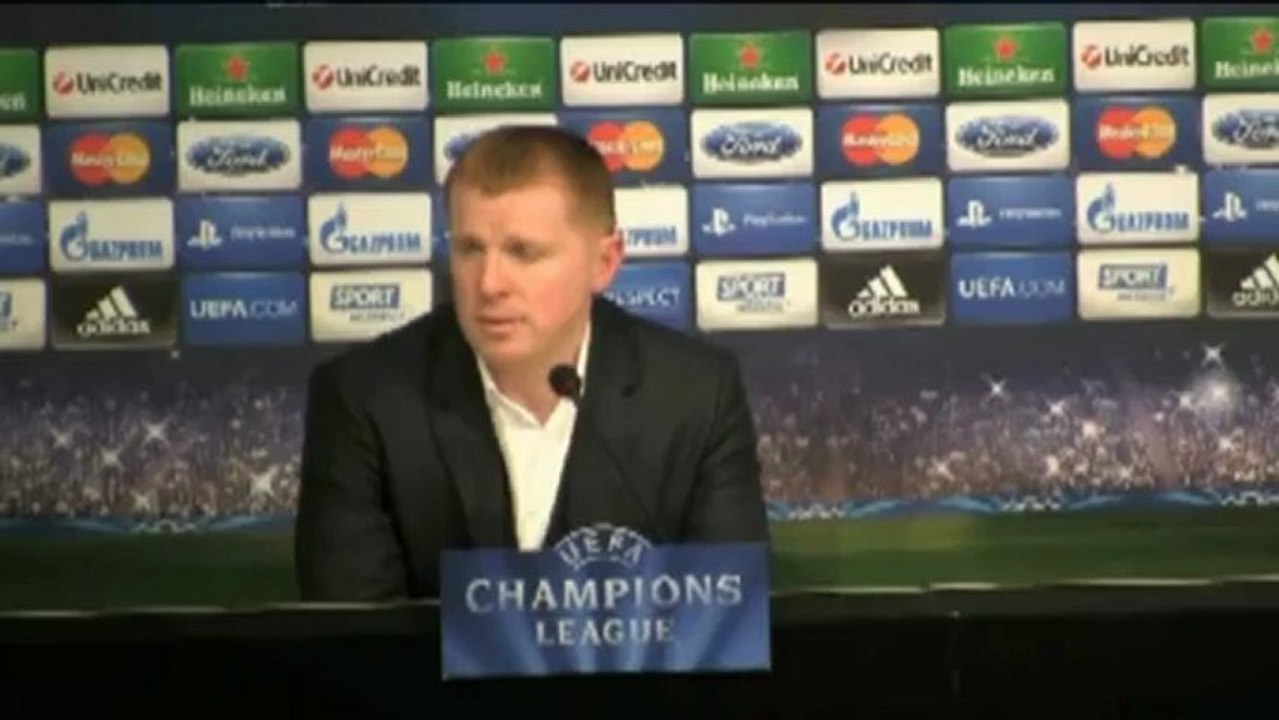 Lennon: 'Bayern Top-Favorit, BVB ein großartiges Team'